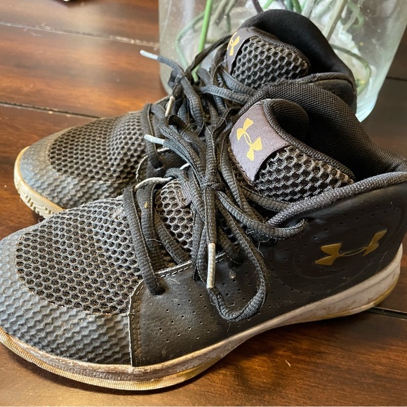 Under Armour High tops - Picture 2 of 3